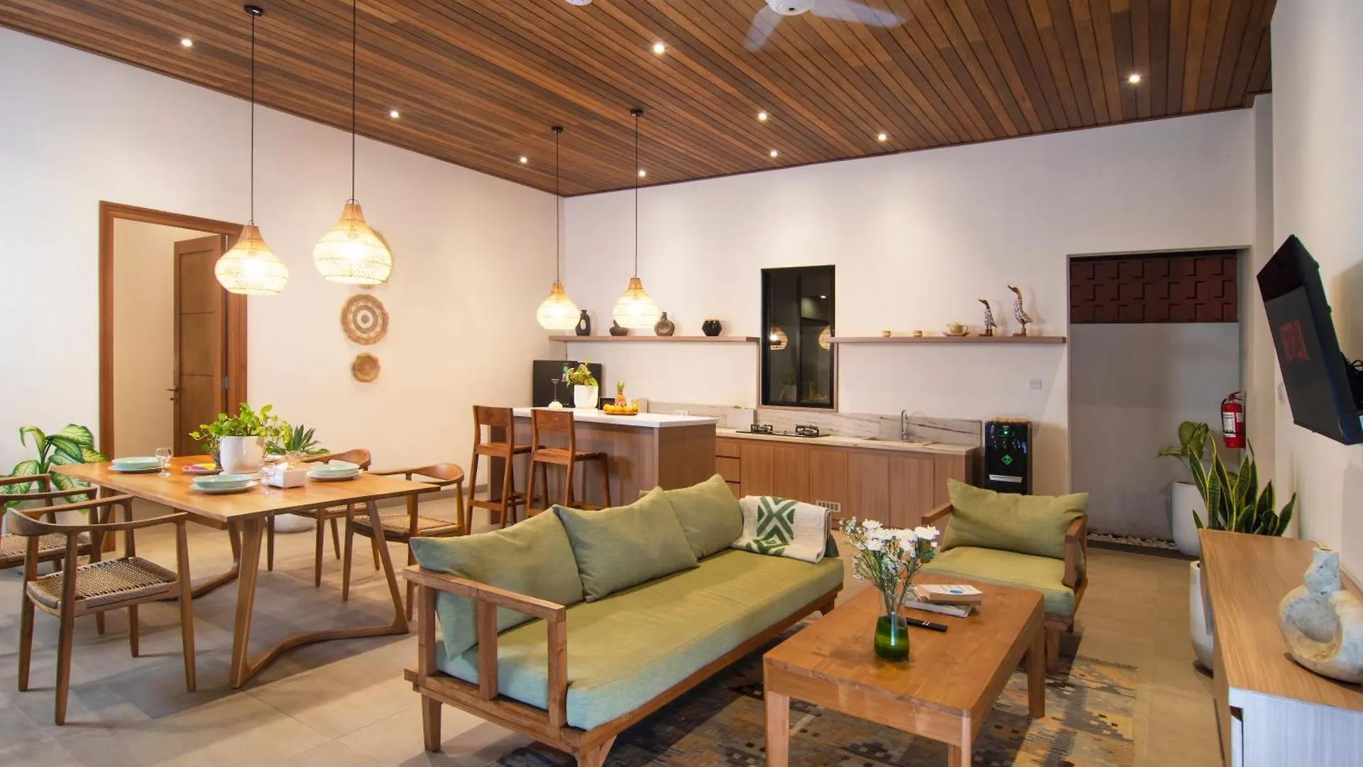 Labumbak 01 - 2Br Villa Escape In Umalas With Private Pool Canggu  Indonesia