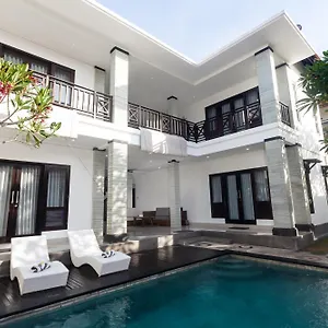 Villa Maja Batubelig By Pramana, Canggu (Bali)